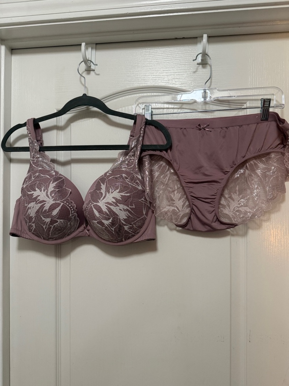 Lane Bryant Cacique Boost plunge bra size 40D lace back hipster size 18/20